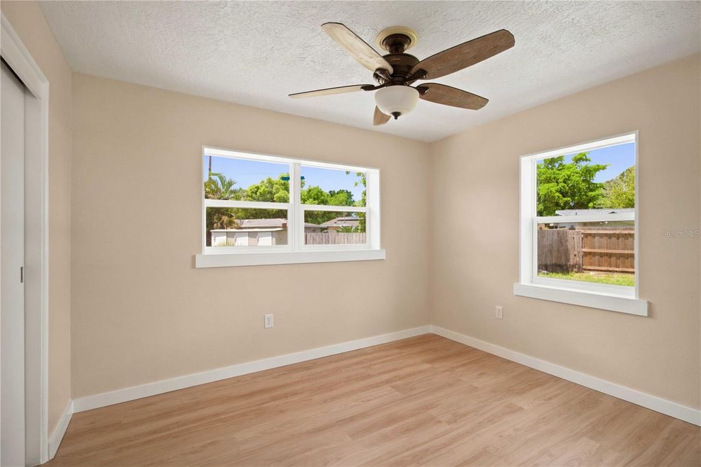 Image 32 of property listing at 2057 GARDEN PARKWAY, Bradenton, FL 34205