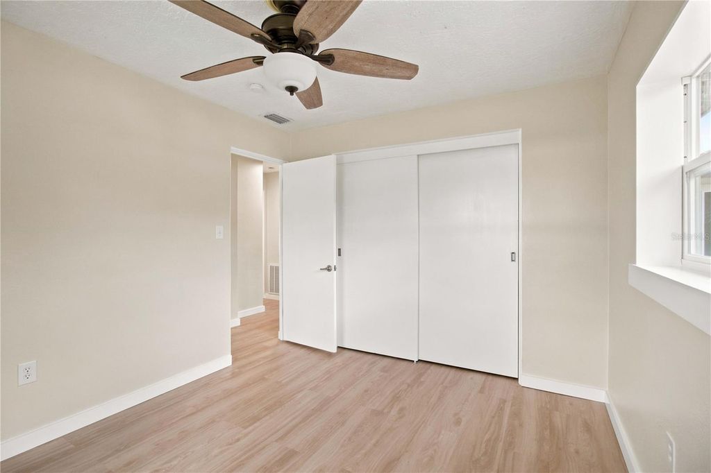 Image 34 of property listing at 2057 GARDEN PARKWAY, Bradenton, FL 34205