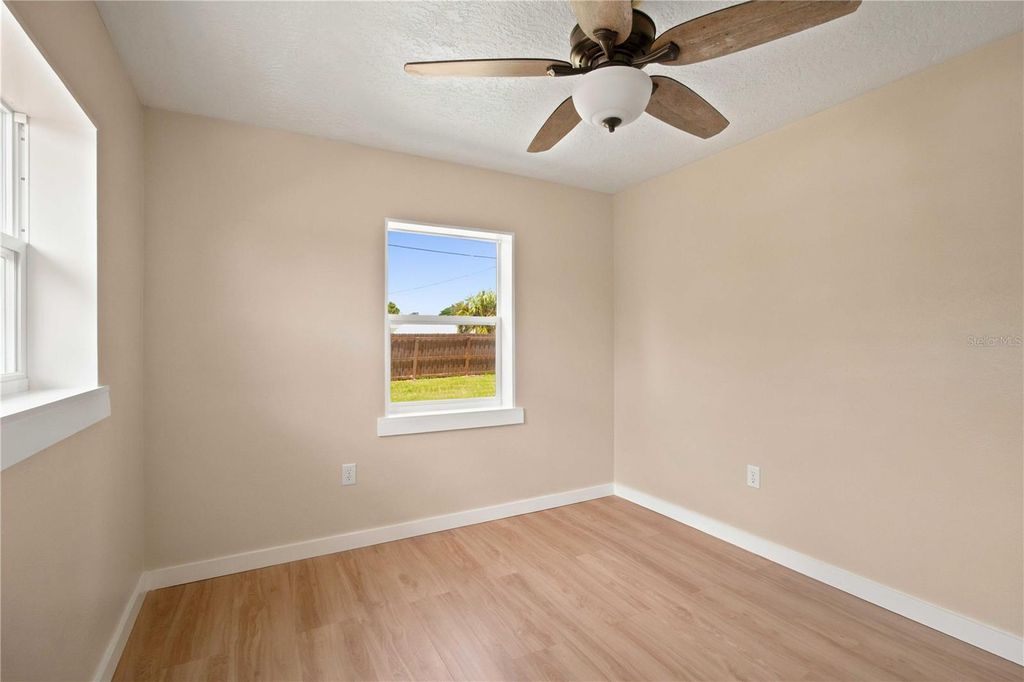 Image 35 of property listing at 2057 GARDEN PARKWAY, Bradenton, FL 34205