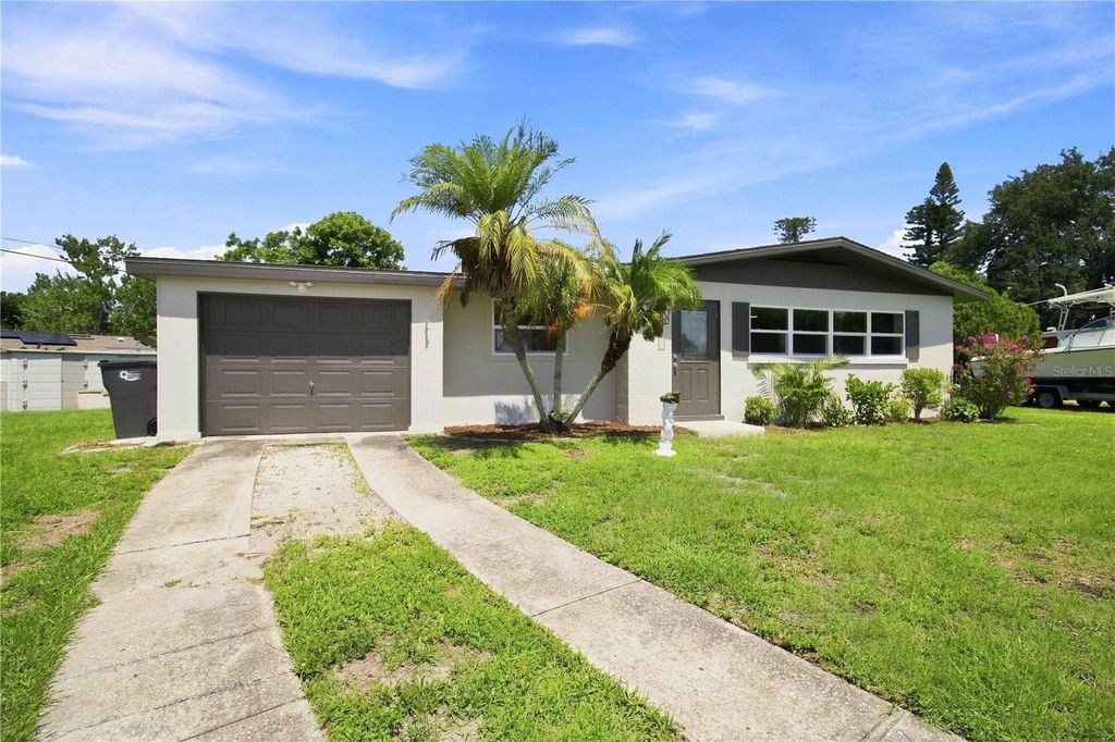 Image 49 of property listing at 2057 GARDEN PARKWAY, Bradenton, FL 34205