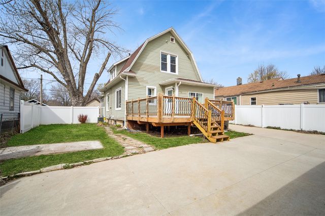 3821 8th Place, Des Moines, IA 50313