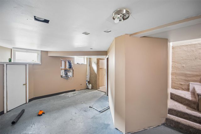 3821 8th Place, Des Moines, IA 50313