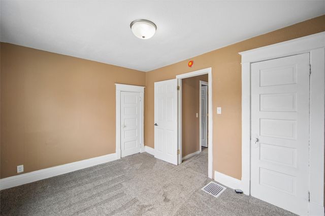 3821 8th Place, Des Moines, IA 50313