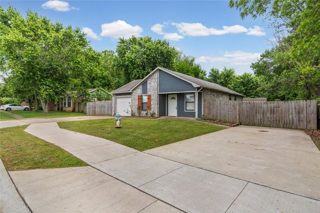 11 Wilson Street, Farmington, AR 72730