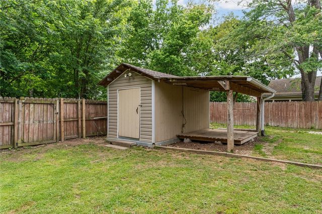 11 Wilson Street, Farmington, AR 72730