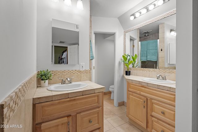 9609 N 35th Place, Phoenix, AZ 85028