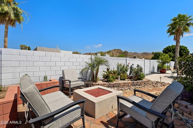 9609 N 35th Place, Phoenix, AZ 85028