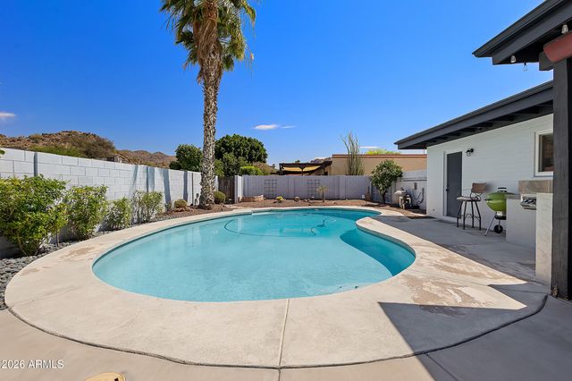 9609 N 35th Place, Phoenix, AZ 85028