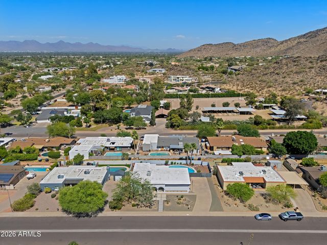 9609 N 35th Place, Phoenix, AZ 85028