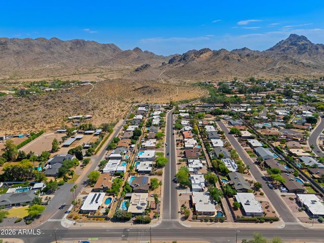 9609 N 35th Place, Phoenix, AZ 85028