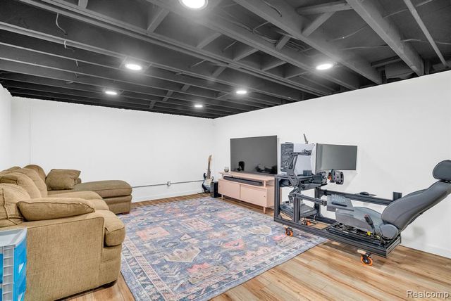2287 Moorhouse Street, Ferndale, MI 48220