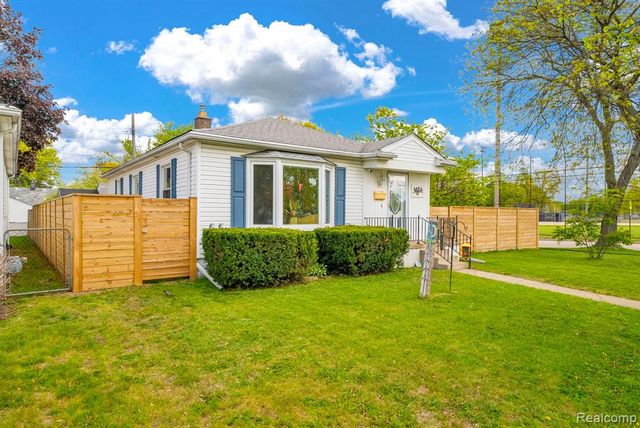 2287 Moorhouse Street, Ferndale, MI 48220