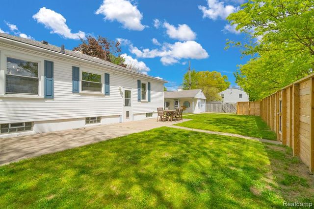 2287 Moorhouse Street, Ferndale, MI 48220