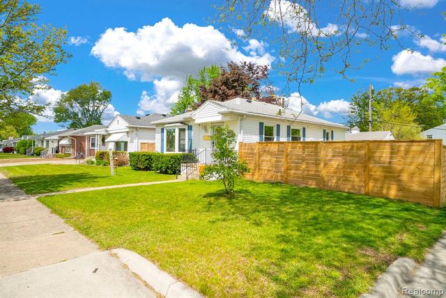2287 Moorhouse Street, Ferndale, MI 48220