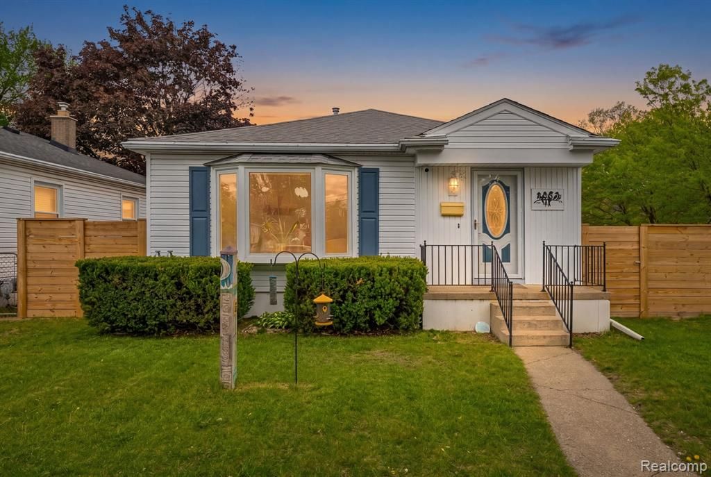 2287 Moorhouse Street, Ferndale, MI 48220