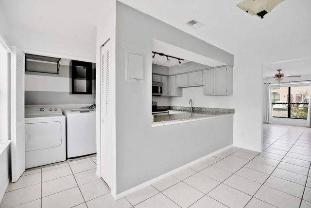611 CASA PARK A COURT, Winter Springs, FL 32708