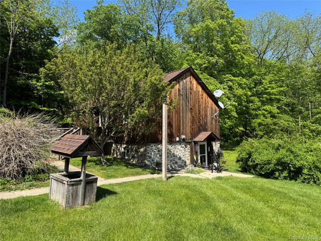 84 Foster Road, Middletown, NY 10941