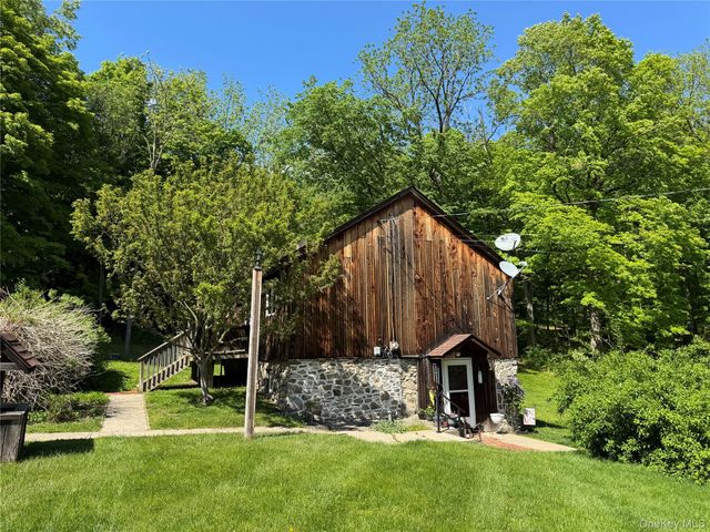 84 Foster Road, Middletown, NY 10941
