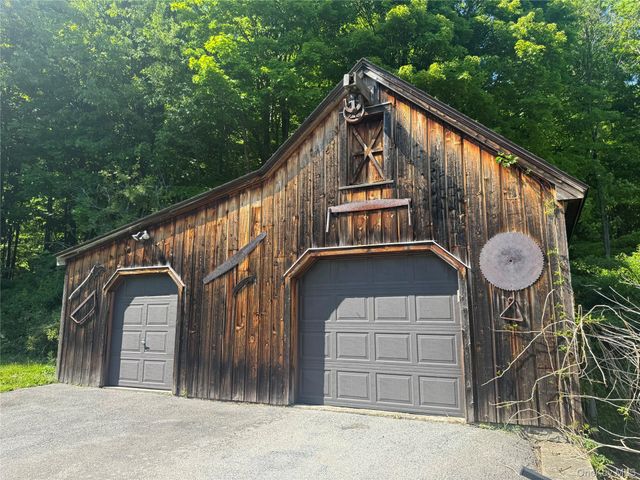 84 Foster Road, Middletown, NY 10941