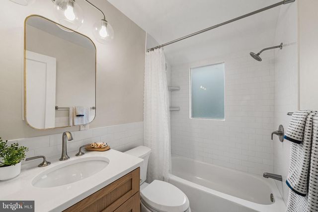 1506 WAYNE ST, Alexandria, VA 22301