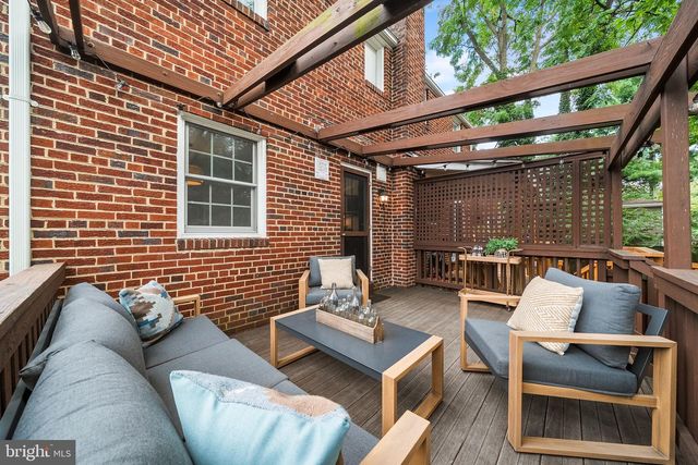 1506 WAYNE ST, Alexandria, VA 22301