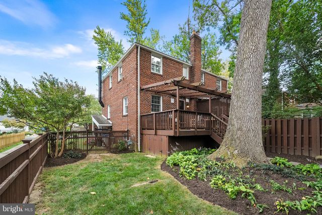 1506 WAYNE ST, Alexandria, VA 22301