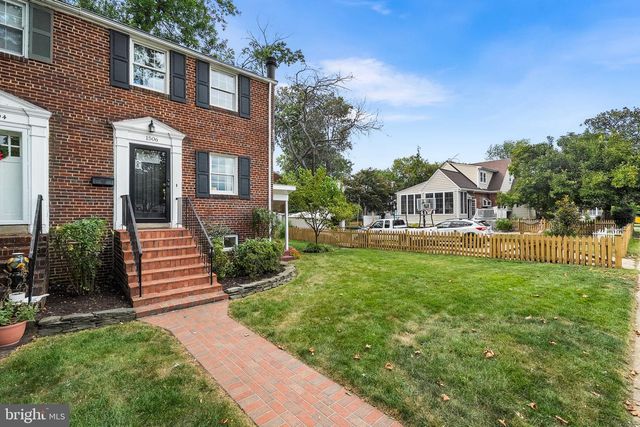 1506 WAYNE ST, Alexandria, VA 22301