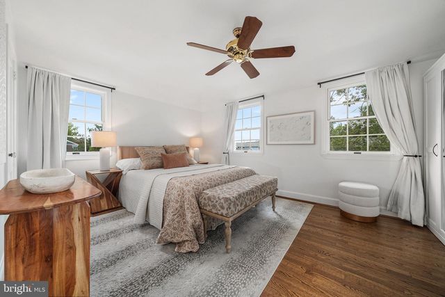 1506 WAYNE ST, Alexandria, VA 22301