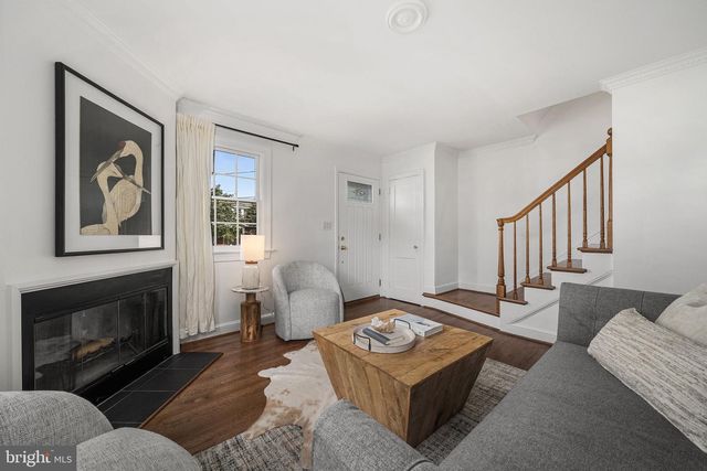 1506 WAYNE ST, Alexandria, VA 22301