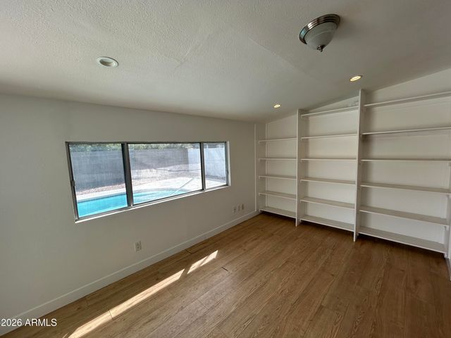 8631 E JACKRABBIT Road, Scottsdale, AZ 85250