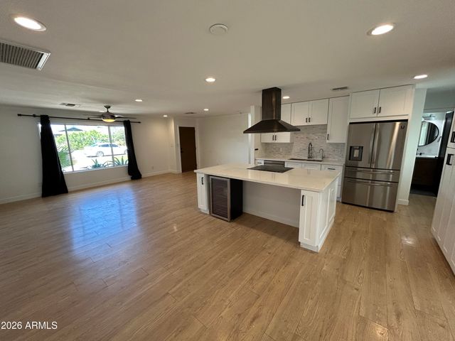8631 E JACKRABBIT Road, Scottsdale, AZ 85250
