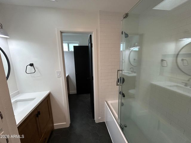 8631 E JACKRABBIT Road, Scottsdale, AZ 85250