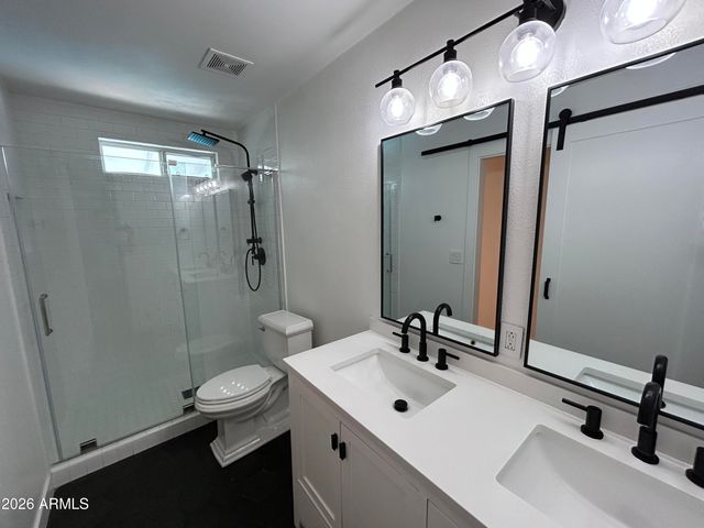 8631 E JACKRABBIT Road, Scottsdale, AZ 85250