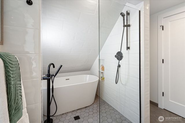 8036 9th Avenue NW, Seattle, WA 98117