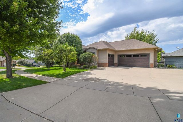 1325 W Wicklow Ct Court, Sioux Falls, SD 57108