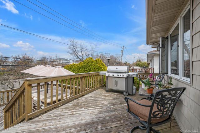 849 Flanders Drive, North Woodmere, NY 11581