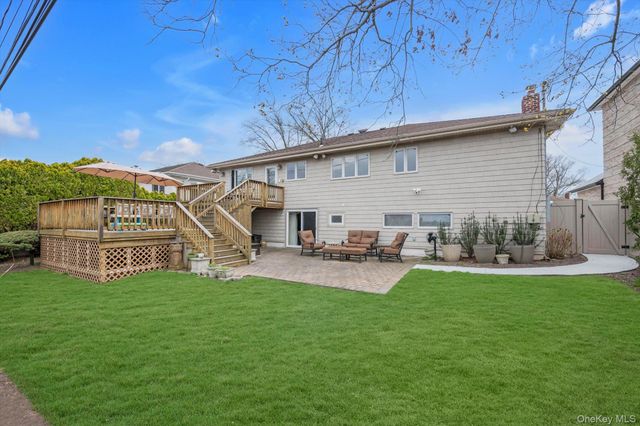 849 Flanders Drive, North Woodmere, NY 11581