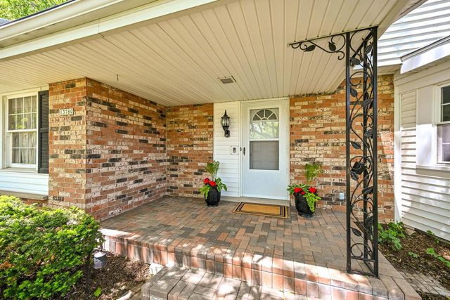 13780 W Graham STREET, New Berlin, WI 53151