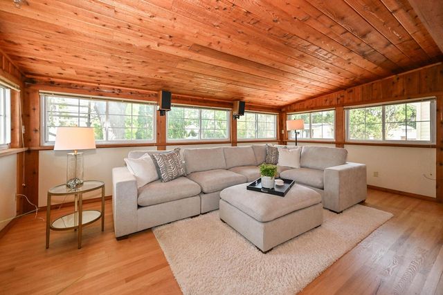 13780 W Graham STREET, New Berlin, WI 53151