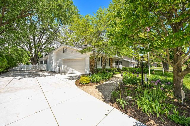 13780 W Graham STREET, New Berlin, WI 53151