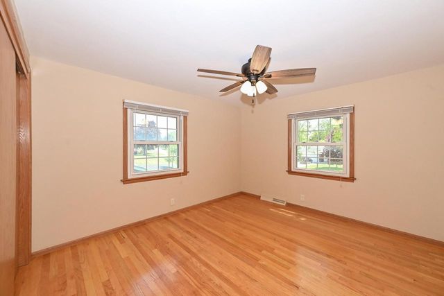 13780 W Graham STREET, New Berlin, WI 53151