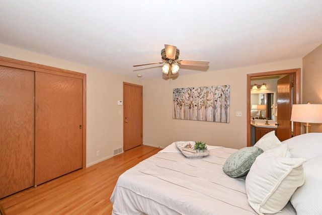 13780 W Graham STREET, New Berlin, WI 53151