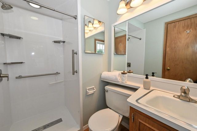 13780 W Graham STREET, New Berlin, WI 53151