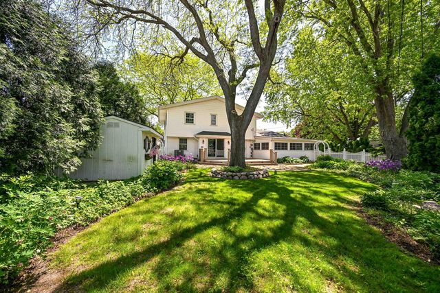 13780 W Graham STREET, New Berlin, WI 53151