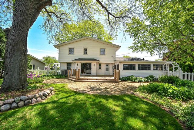 13780 W Graham STREET, New Berlin, WI 53151