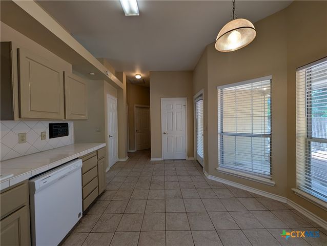 1043 Rivertree Drive, New Braunfels, TX 78130