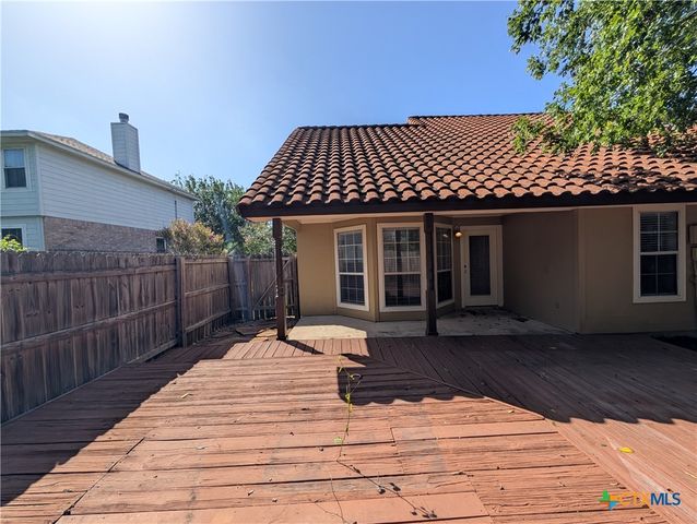 1043 Rivertree Drive, New Braunfels, TX 78130