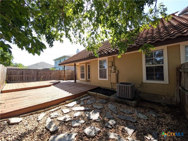 1043 Rivertree Drive, New Braunfels, TX 78130
