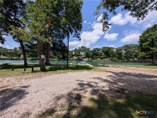 1043 Rivertree Drive, New Braunfels, TX 78130