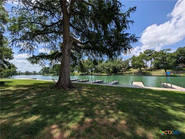 1043 Rivertree Drive, New Braunfels, TX 78130